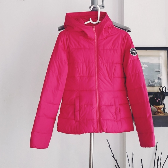 Abercrombie & Fitch Jackets & Blazers - New Abercrombie & Fitch : Hot pink puffer jacket